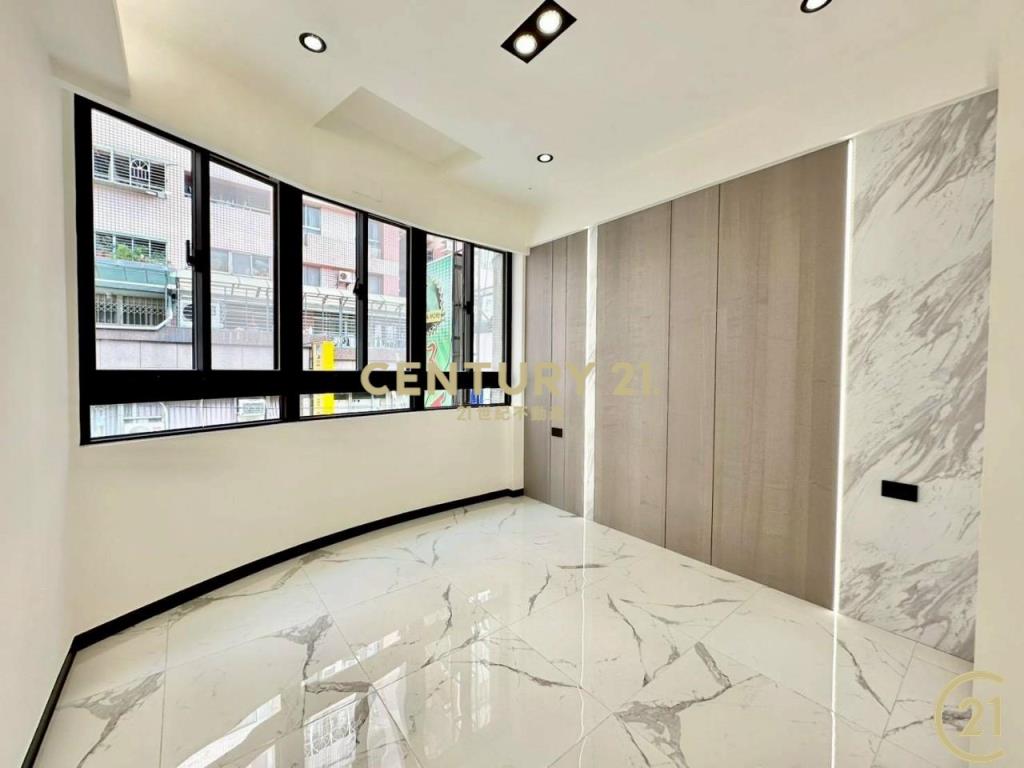 幸福捷運昌隆街3房邊間3樓大陽台