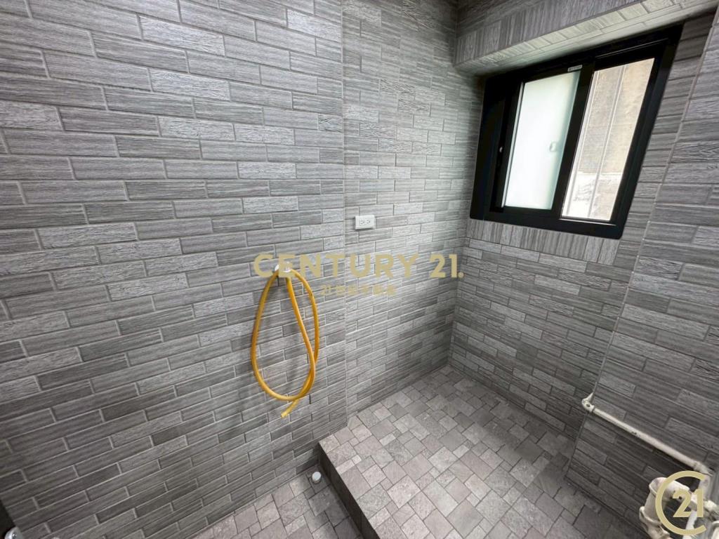 民族商圈精美亮麗華廈