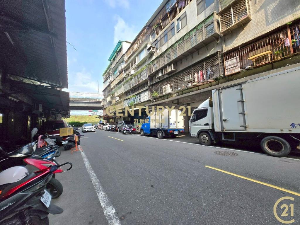 三重國小河邊北街原始屋況公寓2樓