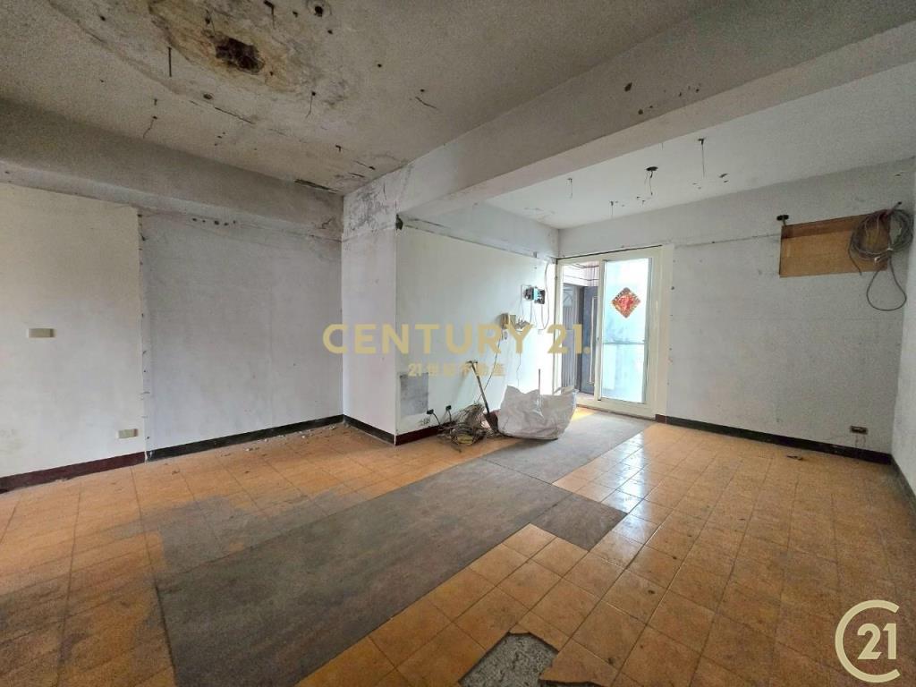 徐匯站原始屋況5樓加