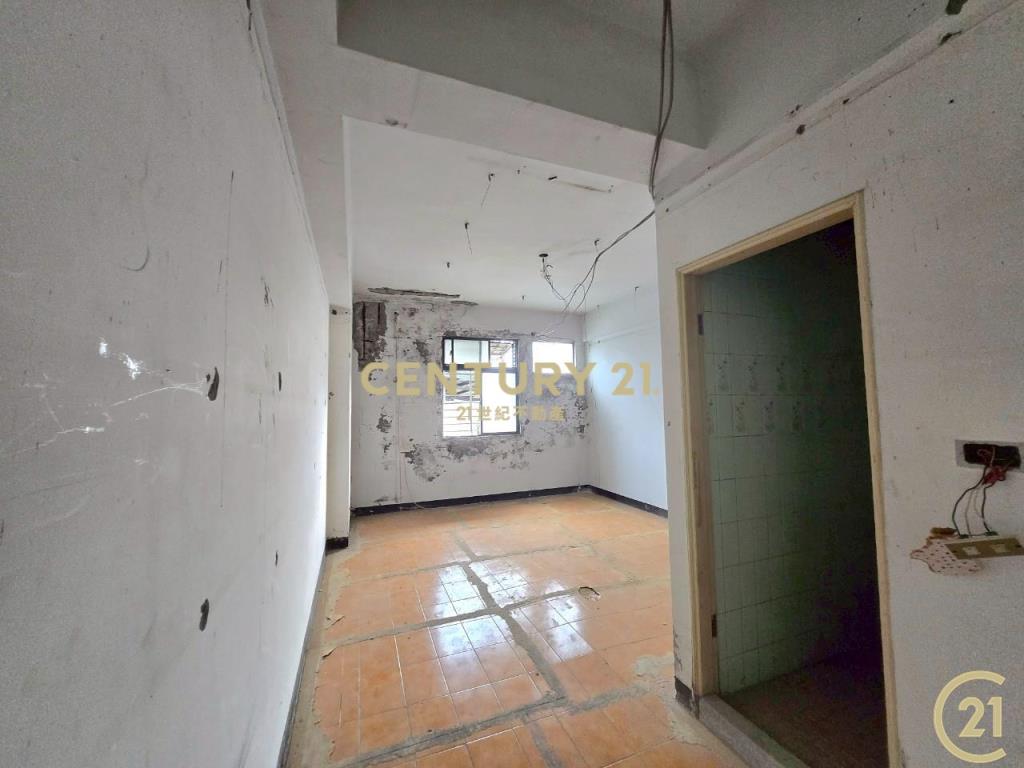 徐匯站原始屋況5樓加