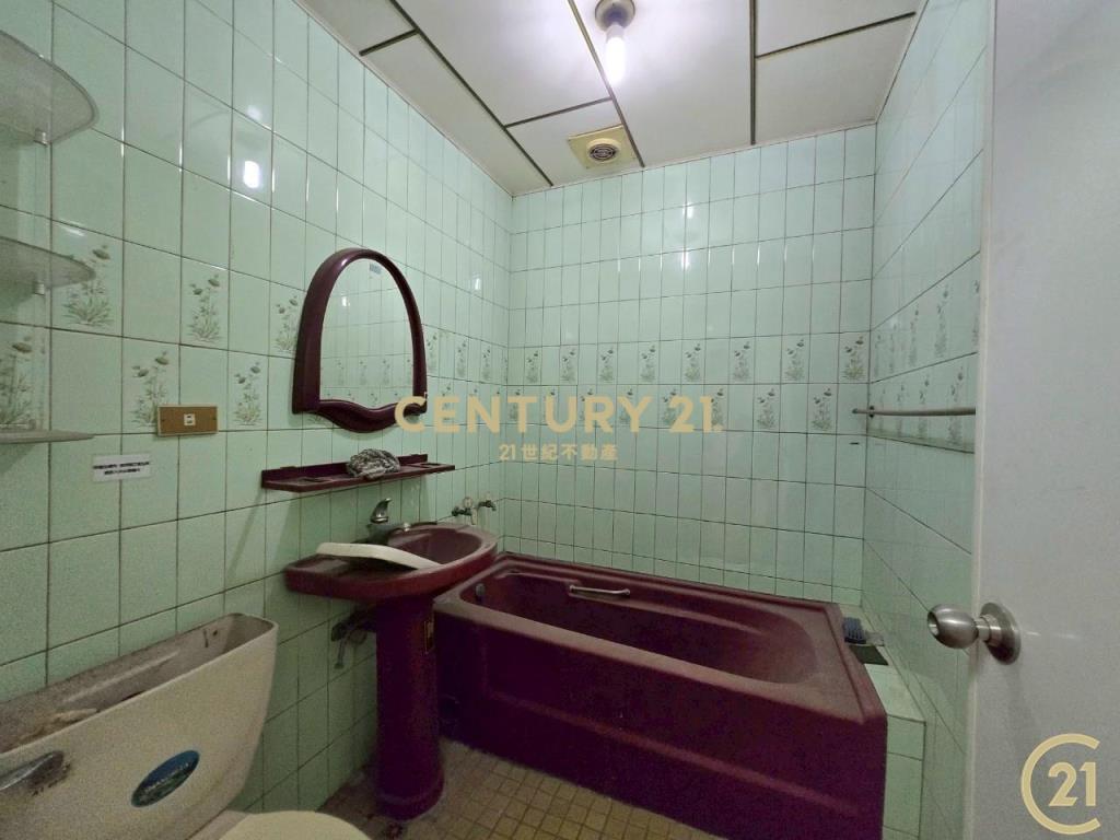 徐匯站原始屋況5樓加