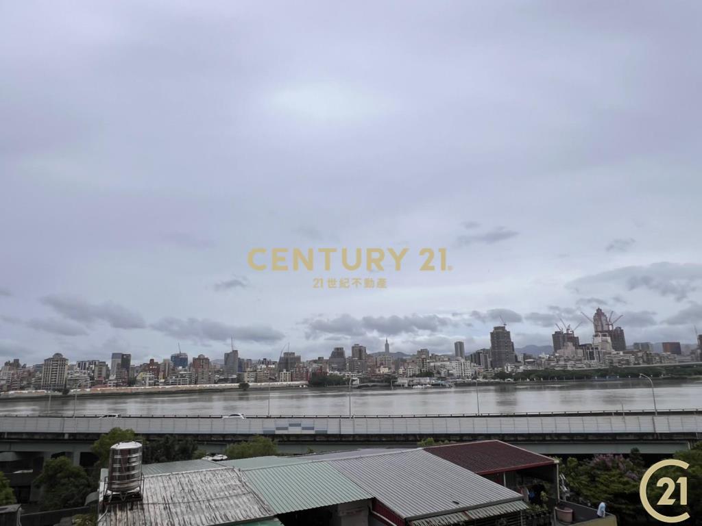 捷運台北橋站無敵河景挑高4米3可隔3房