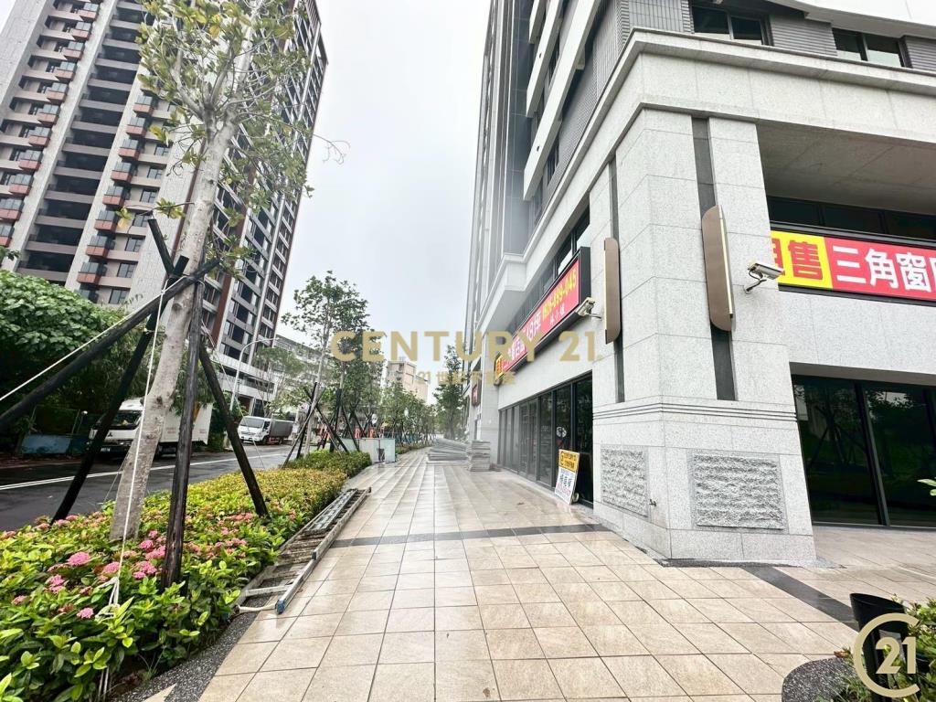 二重黃金三角窗上河匯大面寬全新店面