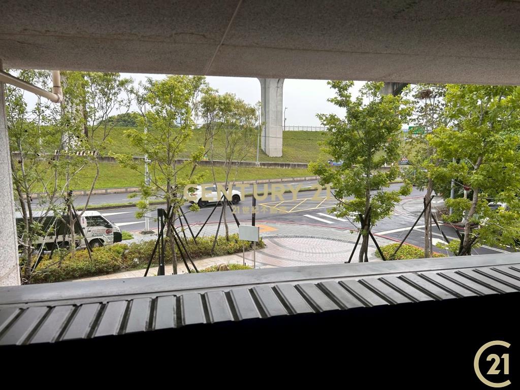 二重黃金三角窗上河匯大面寬全新店面