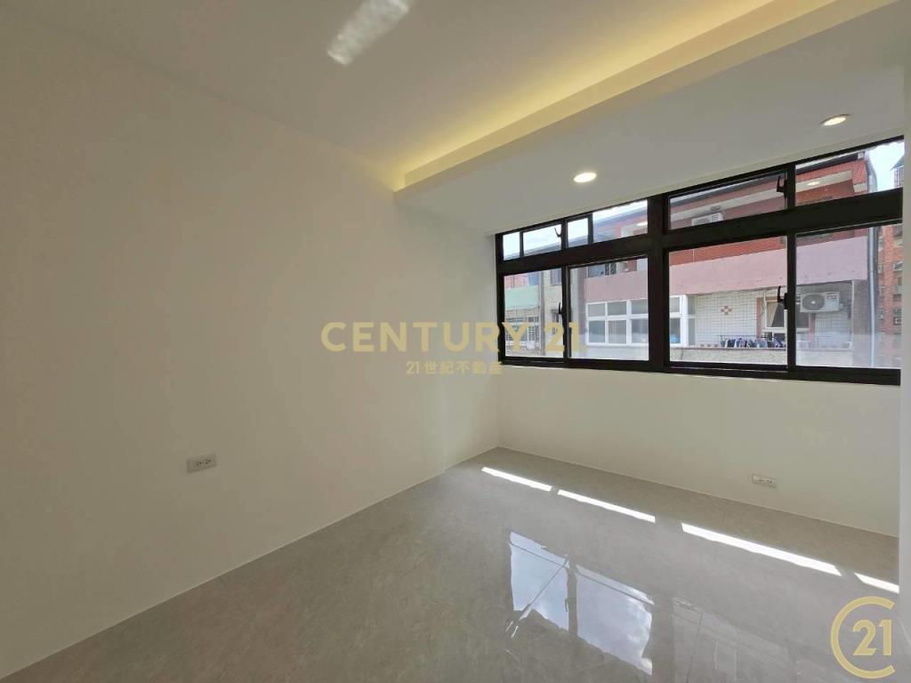 三民高中站三民路大使用漂亮鼎加