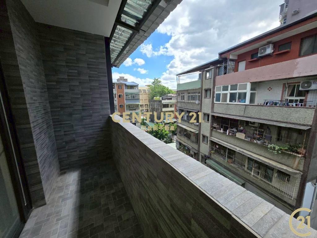 三民高中站三民路大使用漂亮鼎加