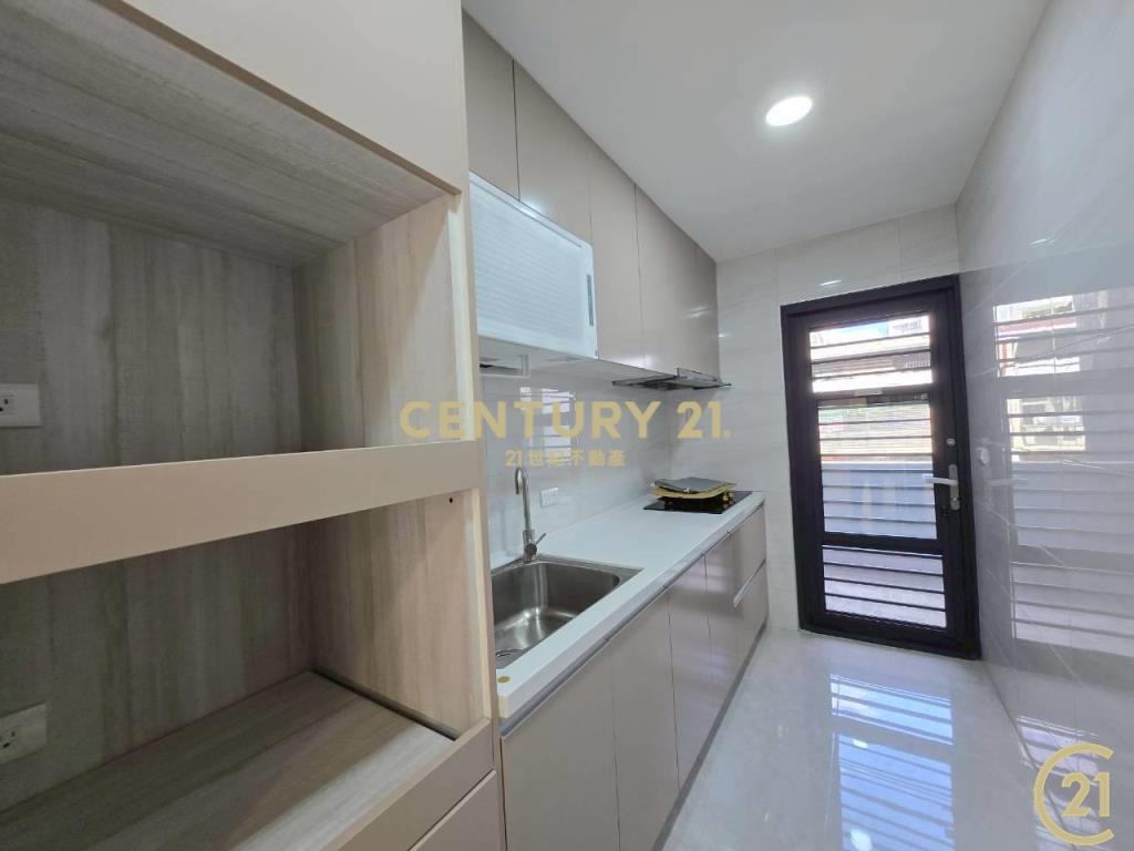 三民高中站三民路大使用漂亮鼎加