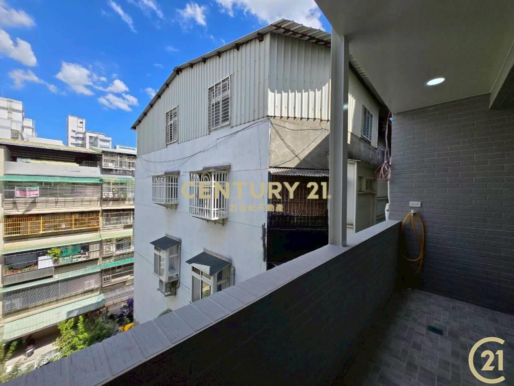 三民高中站三民路大使用漂亮鼎加