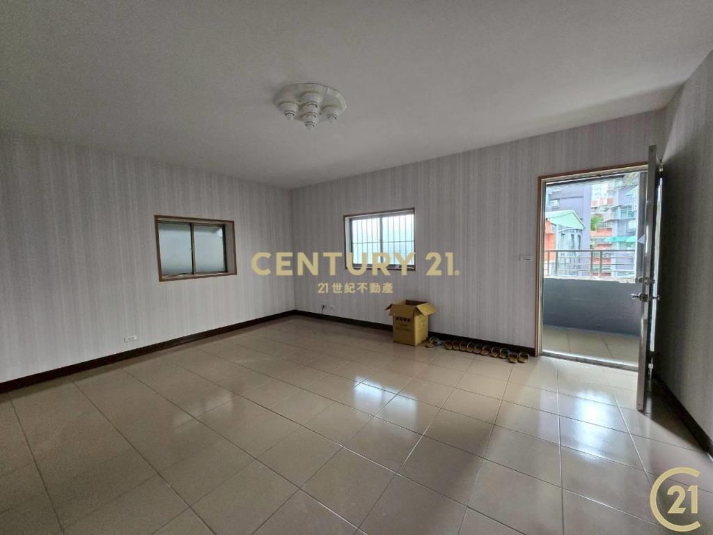 三民高中站三民路大使用漂亮鼎加