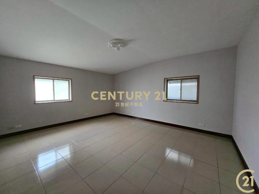 三民高中站三民路大使用漂亮鼎加