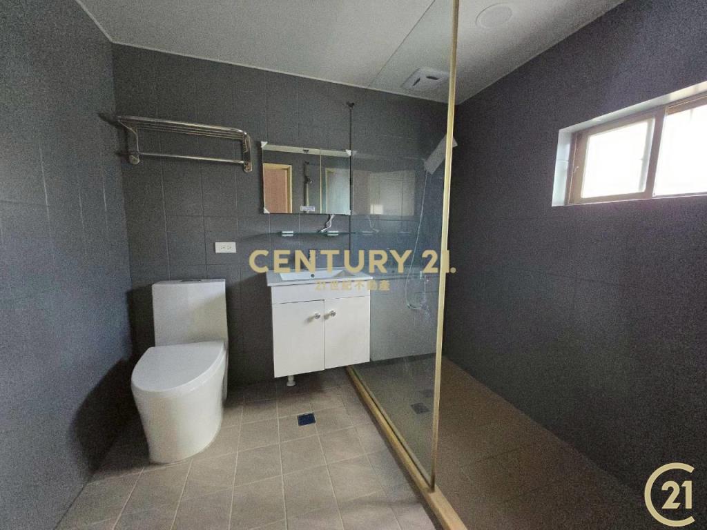 三民高中站三民路大使用漂亮鼎加