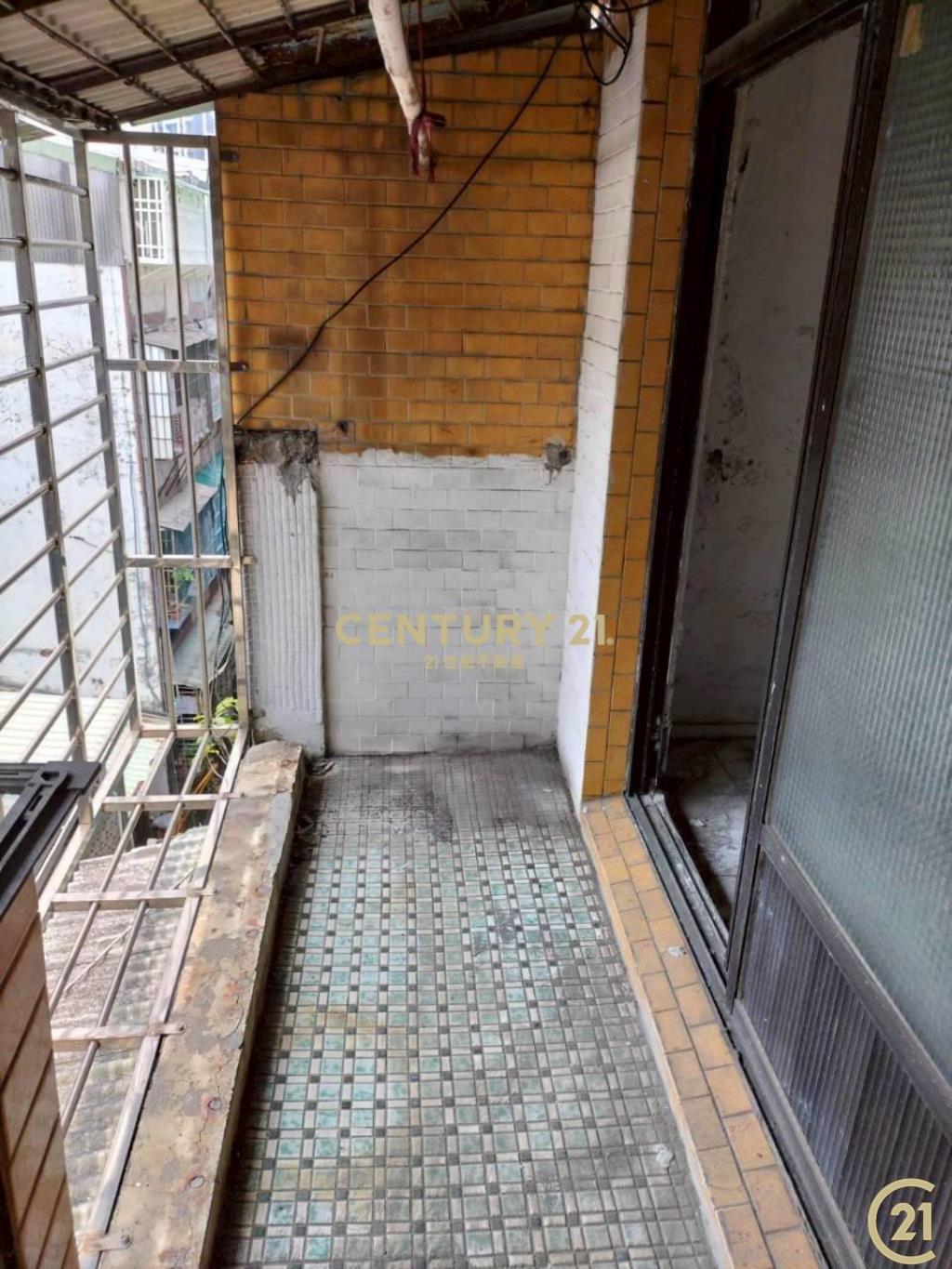 正義北路自強路原始屋況低價位4樓鼎