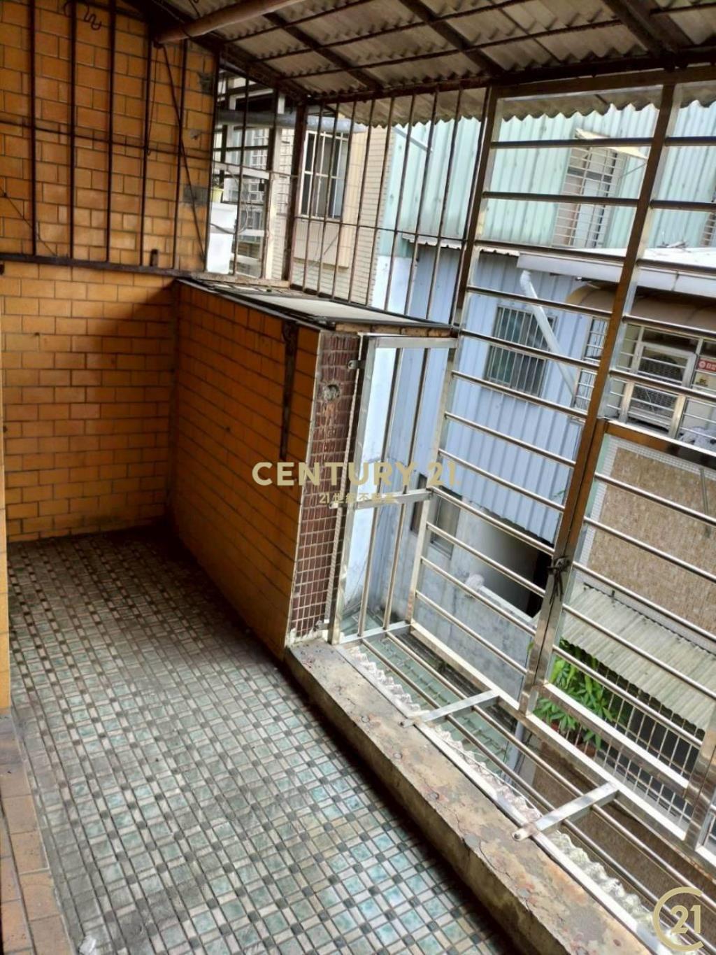 正義北路自強路原始屋況低價位4樓鼎