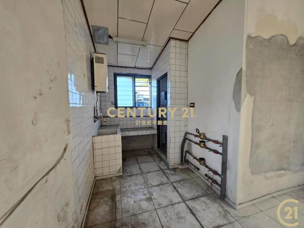 正義北路自強路原始屋況低價位4樓鼎