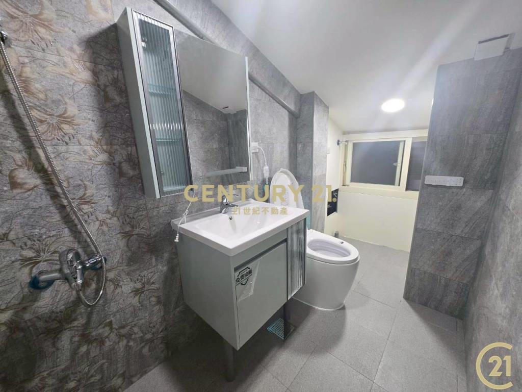 三重國小站龍門路公園街2樓鼎加3房