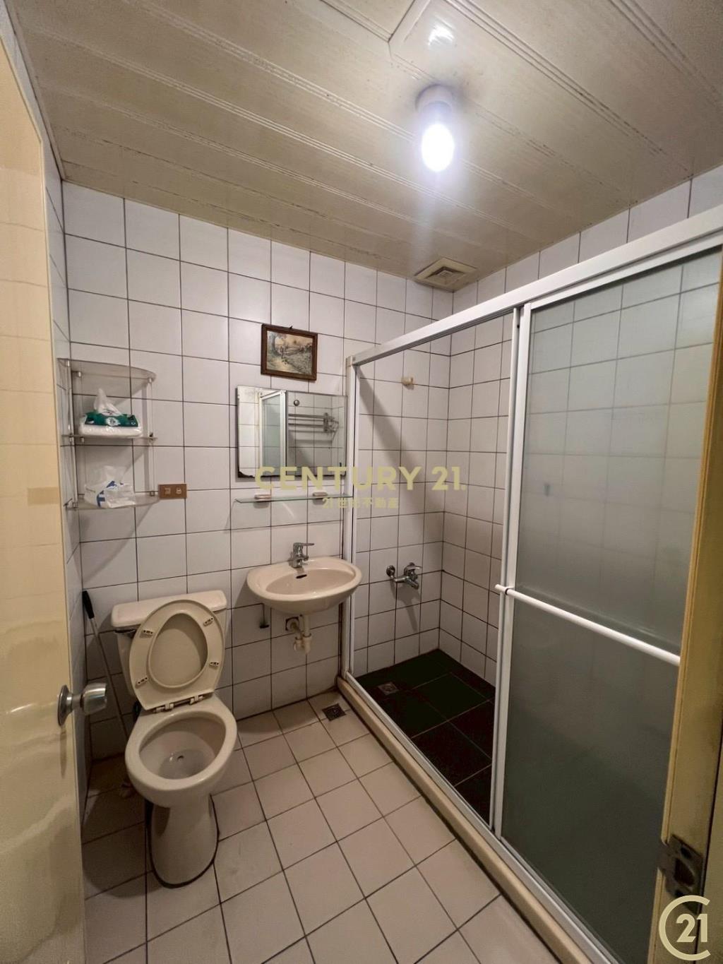 博愛新城大面寬店住辦一樓