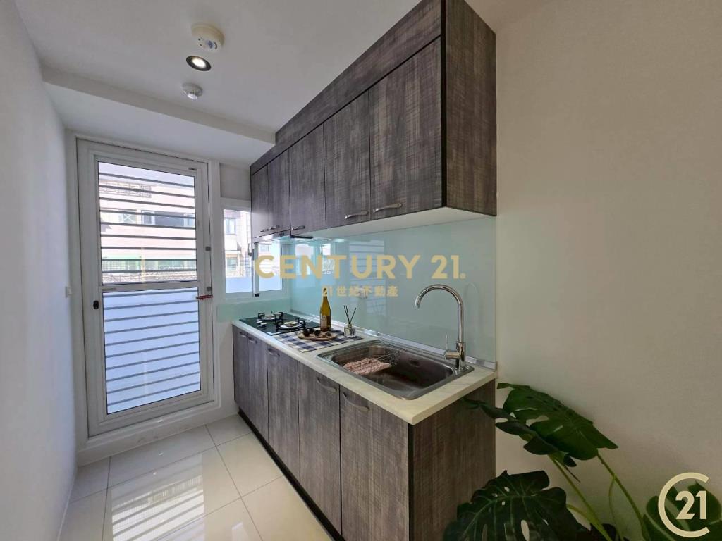 集美商圈菜寮站大都會3房車