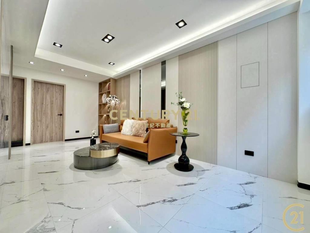 力行商圈三重國中站後竹圍街漂亮透天好停車