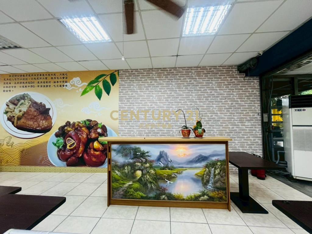 JH042(租)交流道旁大面寬店面