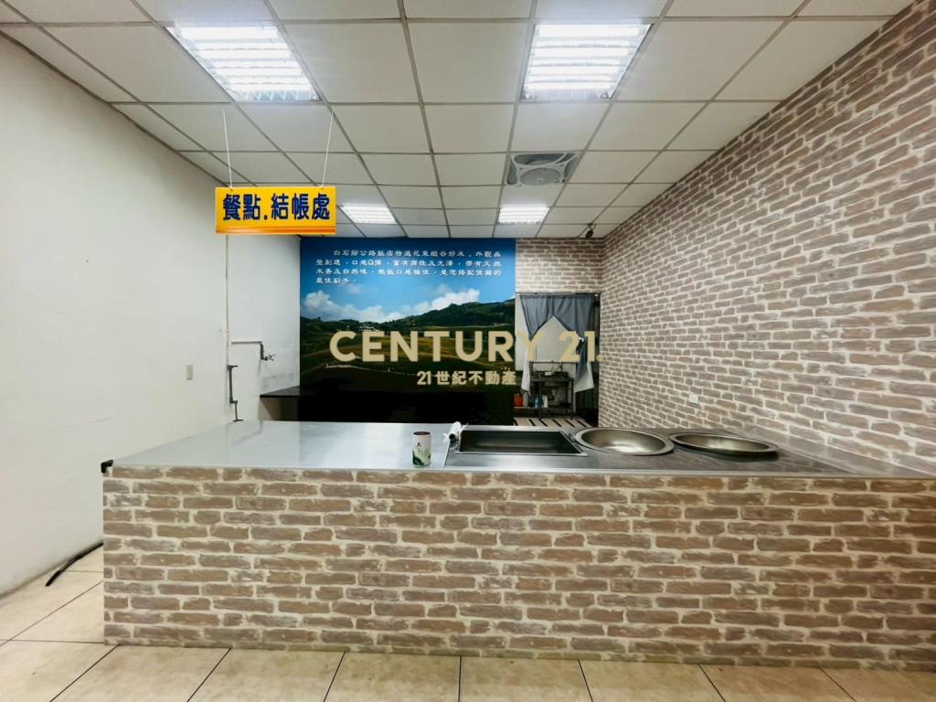 JH042(租)交流道旁大面寬店面