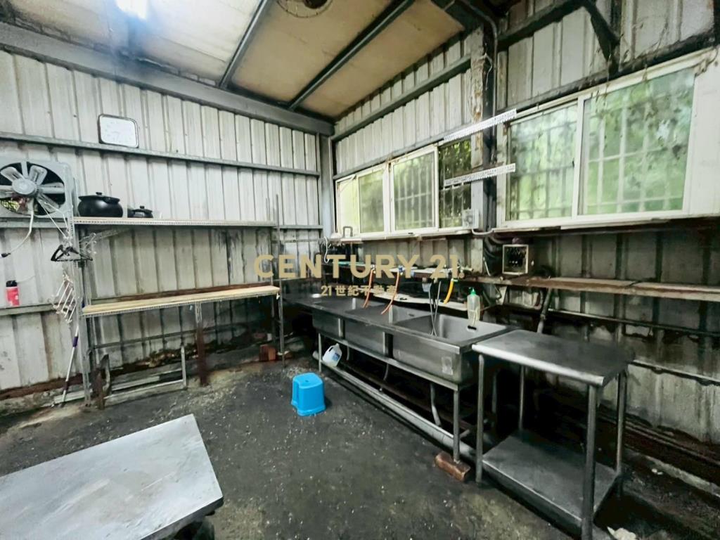 JH042(租)交流道旁大面寬店面