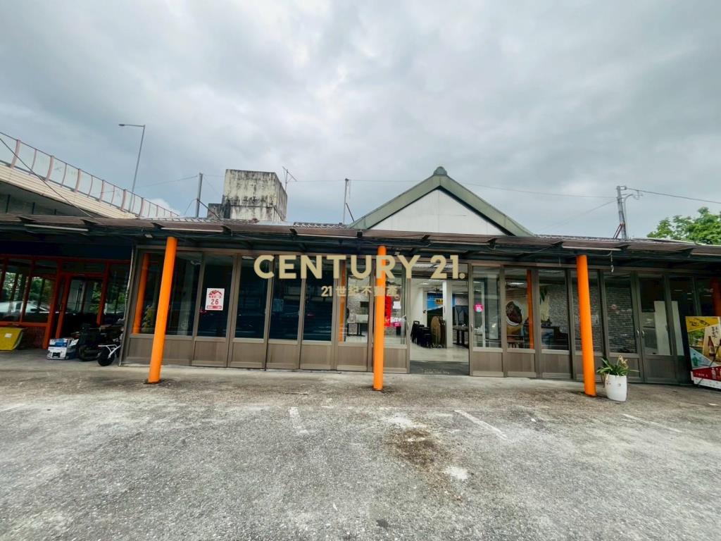 JH042(租)交流道旁大面寬店面