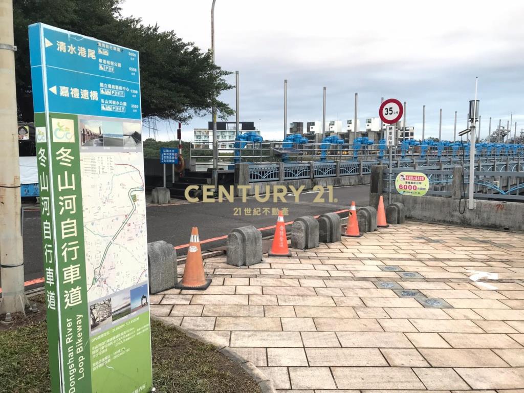 DD232冬山河第一排百坪建地