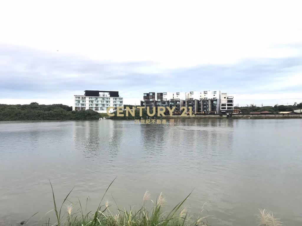 DD233冬山河第一排雙面臨路建地