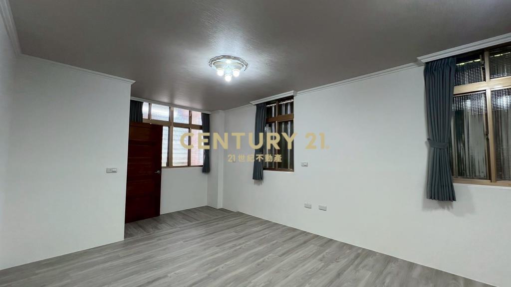 IB192員山邊間孝親車庫透天