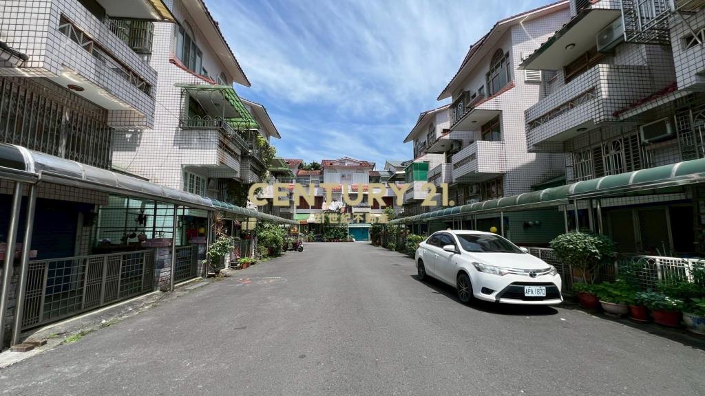 IB192員山邊間孝親車庫透天