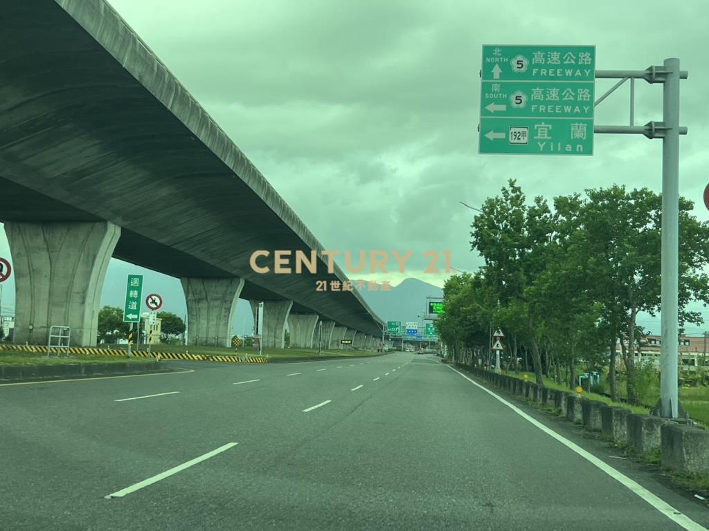 IC143宜蘭交流道中道中學農地D