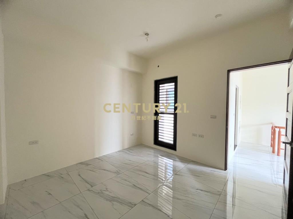 IB195員山近學區稀有5房全新別墅