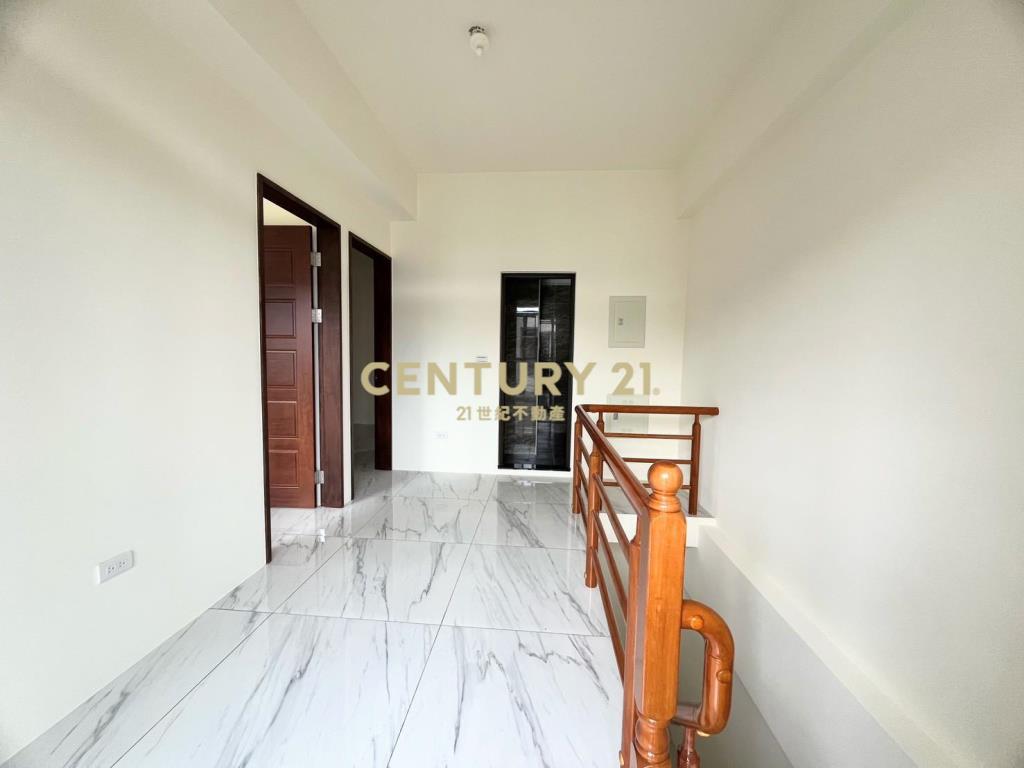 IB195員山近學區稀有5房全新別墅