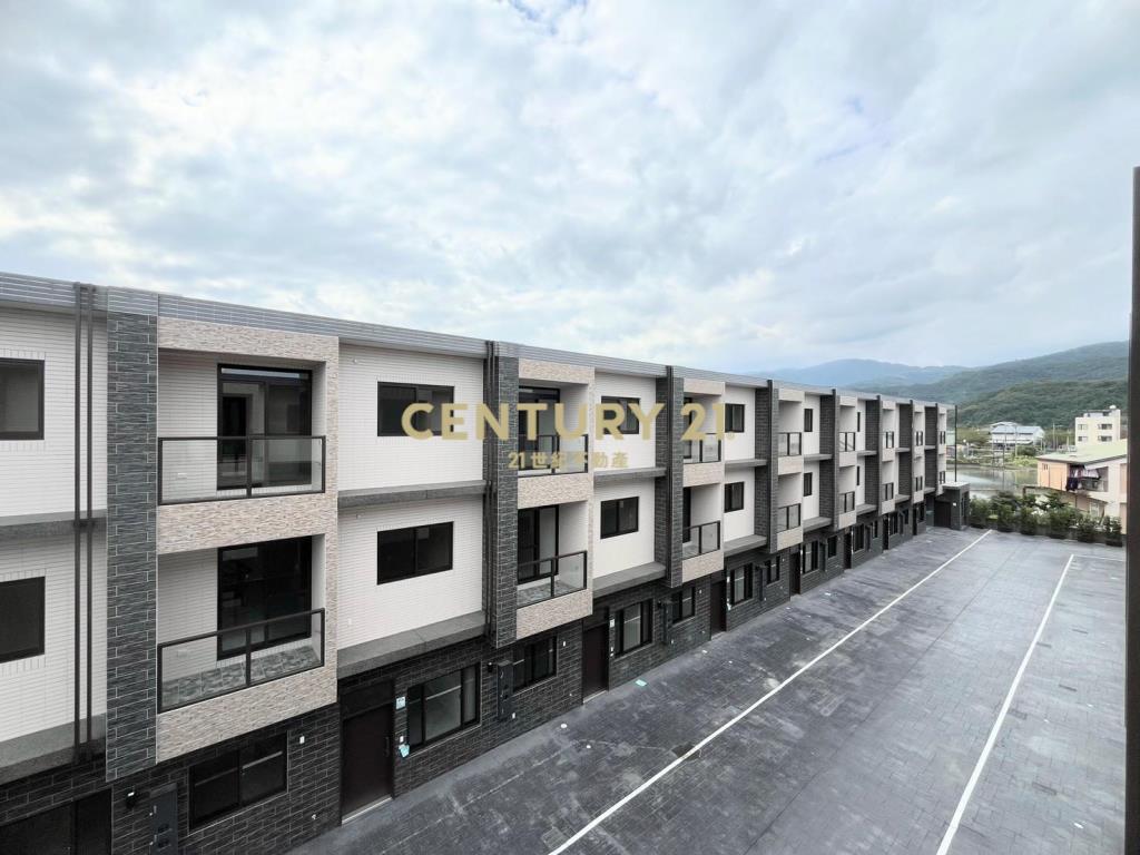 IB195員山近學區稀有5房全新別墅