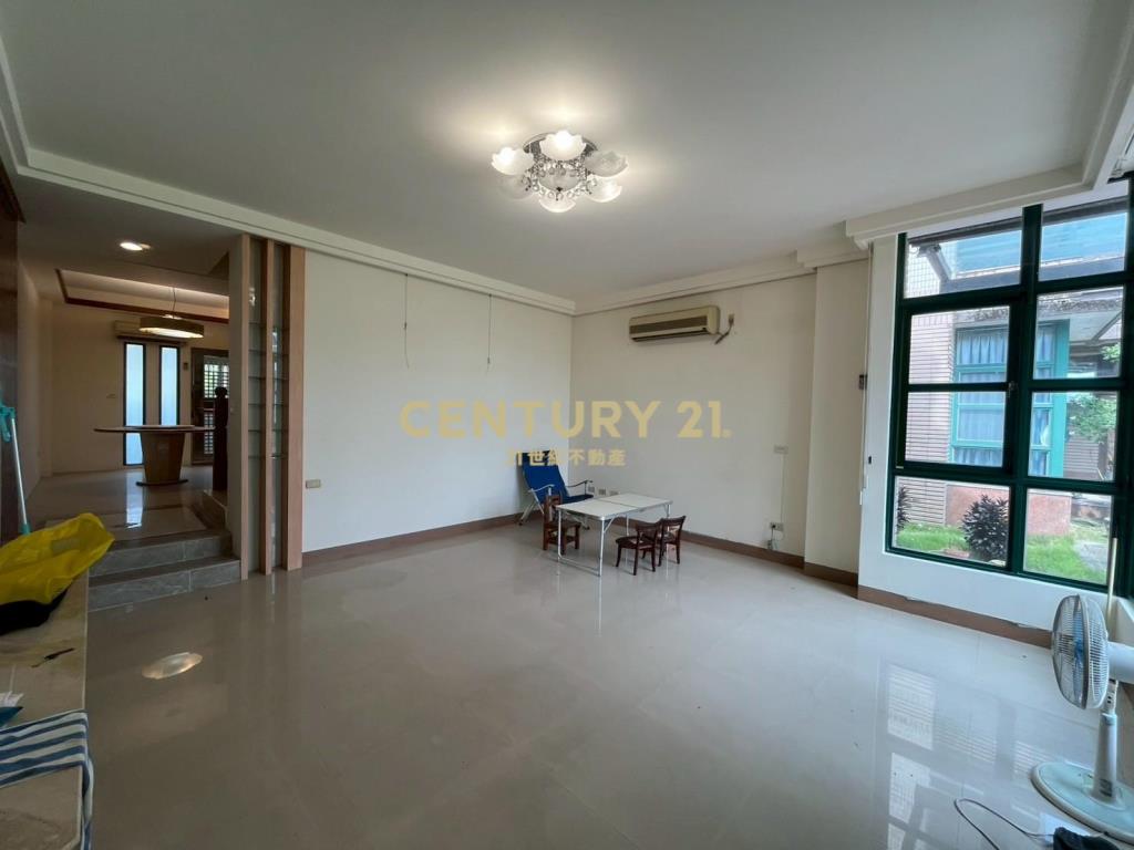 IB196縣政稀有雙併大地坪別墅