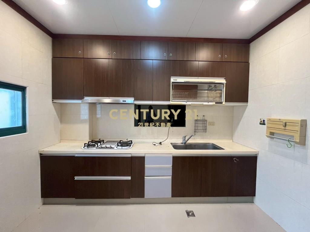 IB196縣政稀有雙併大地坪別墅