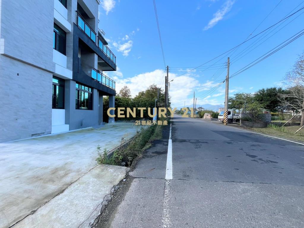 IE064員山近育才大面寬全新農舍