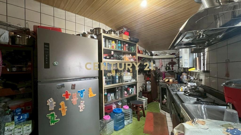 IB205國道旁低總價稀有車庫透天