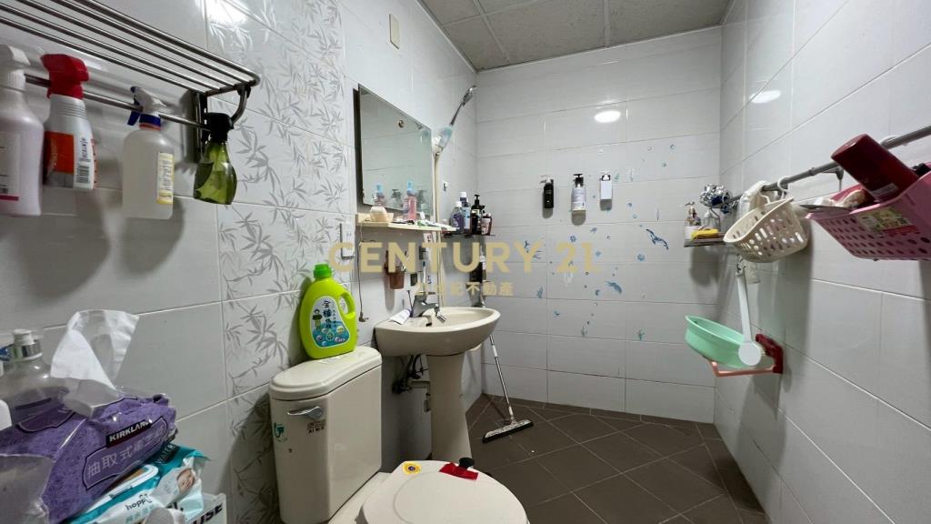 IA142宜大旁低總價三房公寓