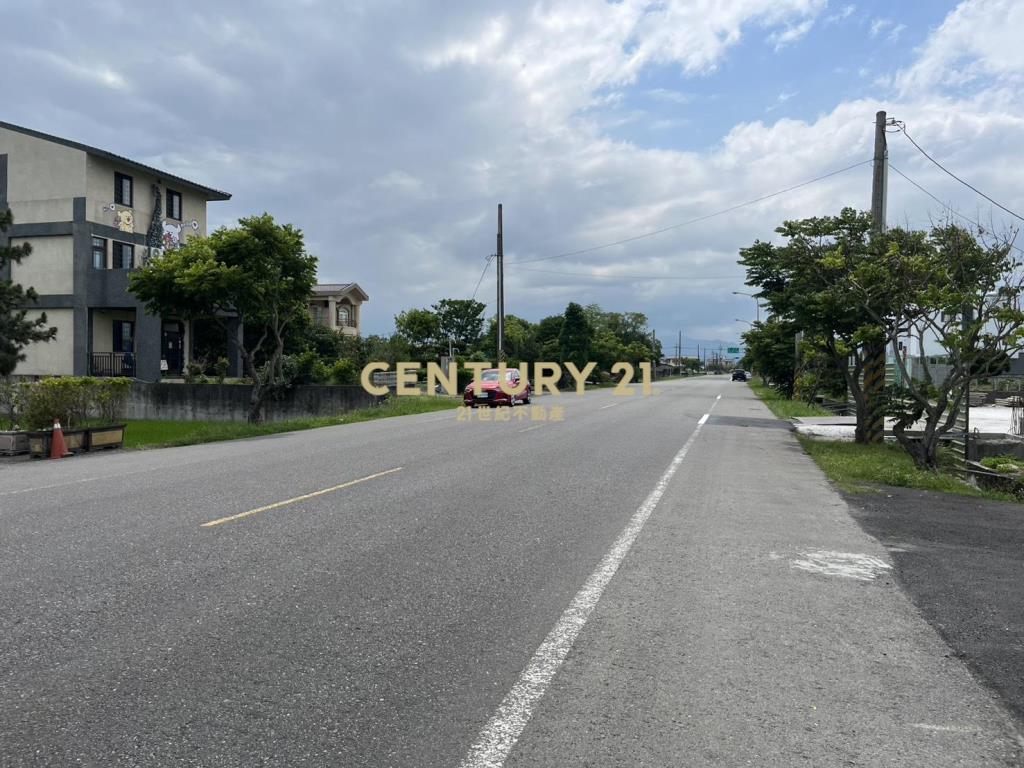 IC153五結大馬路旁老農夫的地