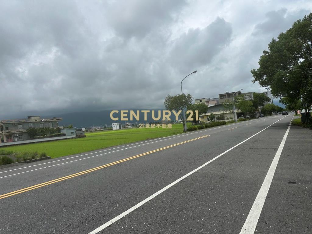 IE070礁溪雙面臨路大地坪買地送屋