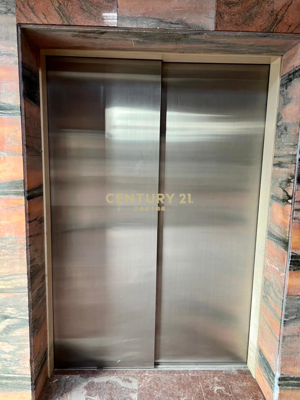 中興路挑高大空間廠辦-21商仲