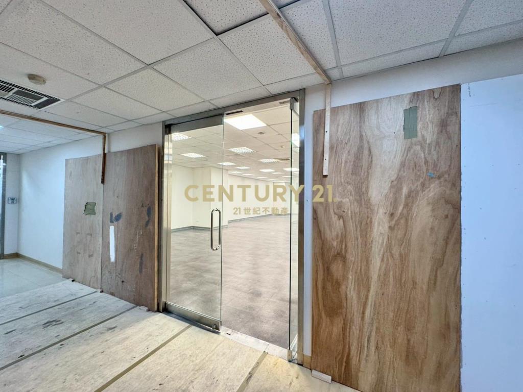 遠東雙車位50坪辦公空間-21商仲