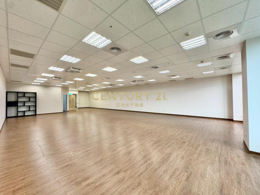 U-Town明亮採光簡裝辦公室-21商仲