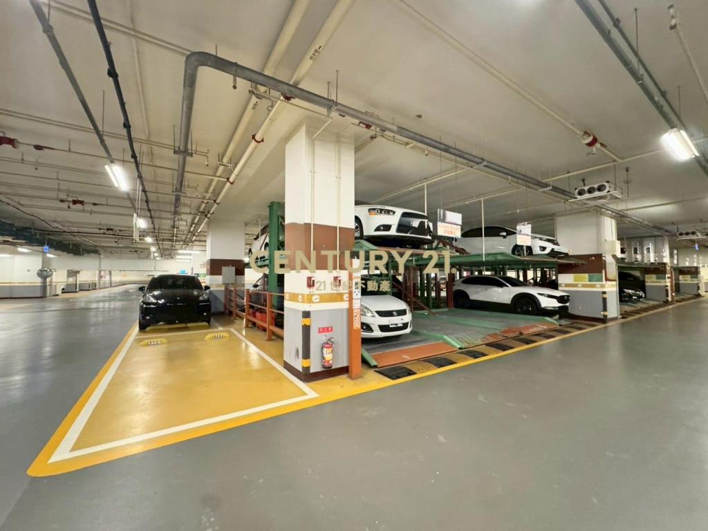 U-Town氣質裝潢附OA設備辦公室