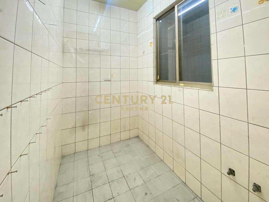 低總價收租臨路店面-21商仲