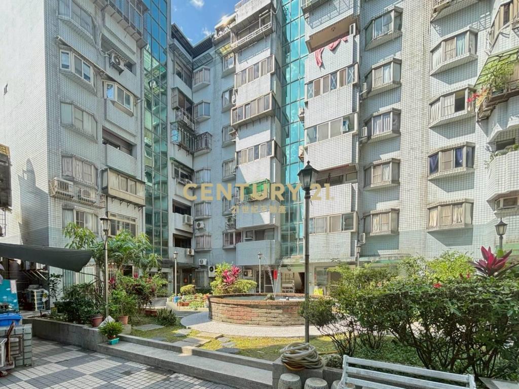 低總價收租臨路店面-21商仲