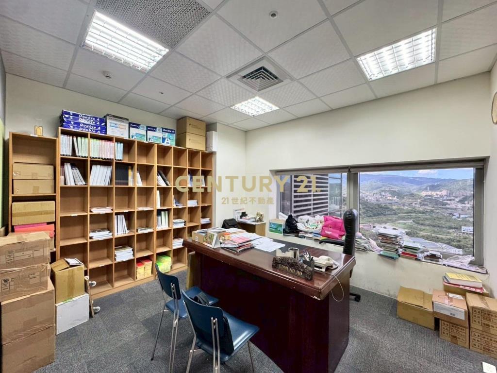 U-Town邊間雙採光廠辦-21商仲