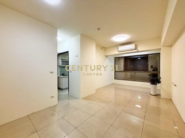 汐止商圈正大同路上低樓層商辦-21商仲